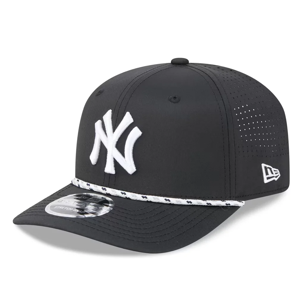 New York Yankees New Era Vented 9SEVENTY Rope Adjustable Hat - Black – Photo 1 of 5
