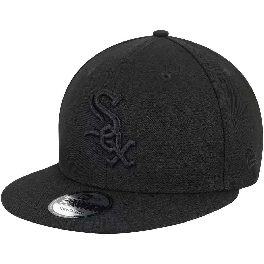 Chicago White Sox New Era Black on Black 9FIFTY Team Snapback Adjustable Hat - Black – Photo 1 of 6
